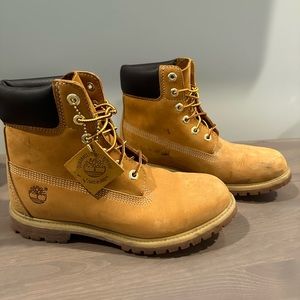 Women’s Timberland boots size 9